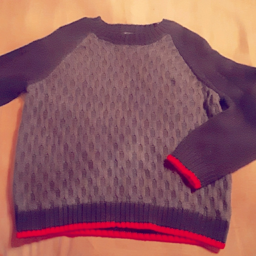 Boys casual sweater size 5t! Excellent condition